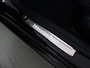 Mercedes-Benz C-klasse 300 e Luxury Line | Panorama-dak | Donkergetint glas | Electrische stoelen met geheugen | Sfeerverlichting