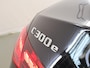 Mercedes-Benz C-klasse 300 e Luxury Line | Panorama-dak | Donkergetint glas | Electrische stoelen met geheugen | Sfeerverlichting