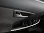 Toyota Prius 1.8 Aspiration | Parkeer sensoren voor + achter | Cruise control | Zwarte lichtmetalen velgen |