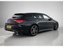 Mercedes-Benz CLA Shooting Brake 180 Business Solution AMG | PANORAMADAK | SFEERVERLICHTING | ACHTERUITRIJCAMERA | STOELVERWARMING |
