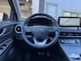 Hyundai Kona Electric EV Fashion 64 kWh | Navigatie | Camera | Head-Up Display | Premium Audio | Adapt. Cruise Control | Dodehoek | Apple Carplay/Android Auto | Rijklaarprijs!