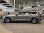 Volvo V60 2.0 B3 Inscription, NL auto, Pano, Pilot Assist, H&K audio, Camera