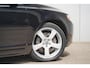 Volvo V70 2.0T R-Edition / NL-Auto / Leder / Navigatie / Cruise / Trekhaak / Camera / Stoelverw. / Climate