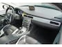 Volvo V70 2.0T R-Edition / NL-Auto / Leder / Navigatie / Cruise / Trekhaak / Camera / Stoelverw. / Climate