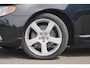 Volvo V70 2.0T R-Edition / NL-Auto / Leder / Navigatie / Cruise / Trekhaak / Camera / Stoelverw. / Climate