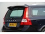 Volvo V70 2.0T R-Edition / NL-Auto / Leder / Navigatie / Cruise / Trekhaak / Camera / Stoelverw. / Climate