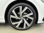 Volkswagen Golf 1.5 eTSI R-Line Business | Panoramadak | Stoelverwarming + Stuurverwarming | Keyless | Camera |