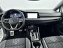 Volkswagen Golf 1.5 eTSI R-Line Business | Panoramadak | Stoelverwarming + Stuurverwarming | Keyless | Camera |