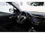 Nissan Qashqai 1.2 Connect Edition | Incl. 12 maanden garantie | Parkeercamera | Cruise control | Climate control | Navigatie | Parkeersensoren | DAB radio | NAP kilometerstand | Panorama dak |