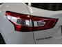 Nissan Qashqai 1.2 Connect Edition | Incl. 12 maanden garantie | Parkeercamera | Cruise control | Climate control | Navigatie | Parkeersensoren | DAB radio | NAP kilometerstand | Panorama dak |