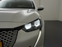 Peugeot e-208 EV Allure Pack 50kWh Apple Carplay Android Auto Camera Navi Stoelverwarming DAB+ Keyless Regen/Lichtsensor Lmv 16" Led Bluetooth Rijstrooksensor met correctie Verkeersbord detectie Fase 3 Laden  19 euro belasting per 3 maanden nieuwprijs € 33.500 euro