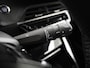 Peugeot e-208 EV Allure Pack 50kWh Apple Carplay Android Auto Camera Navi Stoelverwarming DAB+ Keyless Regen/Lichtsensor Lmv 16" Led Bluetooth Rijstrooksensor met correctie Verkeersbord detectie Fase 3 Laden  19 euro belasting per 3 maanden nieuwprijs € 33.500 euro