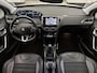 Peugeot 2008 SUV 1.2 110 pk Allure | Navigatie | Parkeersensoren Achter | Trekhaak | LED Dagrijverlichting | Dakrails | Mistlampen Voor | Lederen Stuurwiel | Climate Control | Cruise Control | 16" Lichtmetalen Velgen | Centrale Deurvergrendeling met Afstandsbediening |