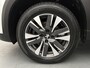 Peugeot 2008 SUV 1.2 110 pk Allure | Navigatie | Parkeersensoren Achter | Trekhaak | LED Dagrijverlichting | Dakrails | Mistlampen Voor | Lederen Stuurwiel | Climate Control | Cruise Control | 16" Lichtmetalen Velgen | Centrale Deurvergrendeling met Afstandsbediening |