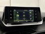Peugeot 2008 SUV 1.2 130 pk Automaat Allure Pack | Navigatie via Apple Carplay/Android Auto | Achteruitrijcamera | Parkeersensoren Achter | LED Koplampen | Volledig Digitaal Instrumentenpaneel | DAB Ontvanger | Climate Control | Cruise Control | 17" Lichtmetalen Velgen |