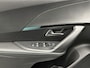 Peugeot 2008 SUV 1.2 130 pk Automaat Allure Pack | Navigatie via Apple Carplay/Android Auto | Achteruitrijcamera | Parkeersensoren Achter | LED Koplampen | Volledig Digitaal Instrumentenpaneel | DAB Ontvanger | Climate Control | Cruise Control | 17" Lichtmetalen Velgen |