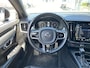 Volvo V90 2.0 T4 Business Sport / Automaat / NL-Auto / Dealer-Onderhouden / 1e-Eigenaar / R-Design / Polestar-Engineered / Apple-Carplay & Android-Auto / Luxe Vol-Leder / Stoelverwarming / Harman-Kardon / Keyless / LED / DAB Radio-Bluetooth / Navi / Adaptieve Cruise-Control / Electronic Climate-Control / Pilot-Assist / Autom. Stoelen met geheugen / E-Achterklep / PDC V+A / 18'' LMV / ENZ.