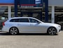 Volvo V90 2.0 T4 Business Sport / Automaat / NL-Auto / Dealer-Onderhouden / 1e-Eigenaar / R-Design / Polestar-Engineered / Apple-Carplay & Android-Auto / Luxe Vol-Leder / Stoelverwarming / Harman-Kardon / Keyless / LED / DAB Radio-Bluetooth / Navi / Adaptieve Cruise-Control / Electronic Climate-Control / Pilot-Assist / Autom. Stoelen met geheugen / E-Achterklep / PDC V+A / 18'' LMV / ENZ.