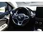 Renault Captur 1.6 E-Tech Plug-in Hybrid 160 Intens | Incl. 12 maanden garantie | Achteruitrijcamera | Bluetooth | Climate control | Parkeersensoren voor en achter | DAB | Lichtmetalen velgen | Navigatie |