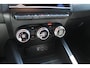 Renault Captur 1.6 E-Tech Plug-in Hybrid 160 Intens | Incl. 12 maanden garantie | Achteruitrijcamera | Bluetooth | Climate control | Parkeersensoren voor en achter | DAB | Lichtmetalen velgen | Navigatie |