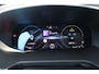 Renault Captur 1.6 E-Tech Plug-in Hybrid 160 Intens | Incl. 12 maanden garantie | Achteruitrijcamera | Bluetooth | Climate control | Parkeersensoren voor en achter | DAB | Lichtmetalen velgen | Navigatie |