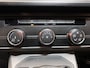 Volkswagen Transporter 2.0 TDI L2H1 28 Highline Automaat Trekhaak Navigatie Apple Carplay Lm velgen Cruisecontrol ACC