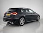 Mercedes-Benz A-klasse 160 Business Solution AMG 5 spaaks lichtmetalen velgen | Navigatie | Parking support | Inclusief 24 maanden Mercedes-Benz Certified garantie voor Europa. / Auto Show Tilburg