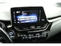 Toyota C-HR 1.8 Hybrid Dynamic | Trekhaak | Camera | Keyless Entry | Stoelverwarming | All Season banden |