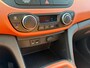 Hyundai i10 1.0i i-Motion Zwart Airco Aux van Oma uit 1938