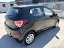 Hyundai i10 1.0i i-Motion Zwart Airco Aux van Oma uit 1938