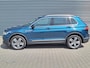 Volkswagen Tiguan 1.5 TSI R-Line 150 pk DSG | Carplay | Adaptief Cruise | Stuur/Stoelverwarming | IQ Light | Camera | Spraakbediening |