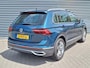Volkswagen Tiguan 1.5 TSI R-Line 150 pk DSG | Carplay | Adaptief Cruise | Stuur/Stoelverwarming | IQ Light | Camera | Spraakbediening |