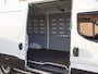 IVECO Daily 35S14 140PK L2H2 Automaat Climate Control Cruise Control Bluetooth Trekhaak Trekgewicht 3500kg