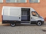 IVECO Daily 35S14 140PK L2H2 Automaat Climate Control Cruise Control Bluetooth Trekhaak Trekgewicht 3500kg