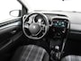 Peugeot 108 Allure 72 pk | Navigatie via Apple Carplay/Android Auto | Achteruitrijcamera | LED Dagrijverlichting | Keyless Entry/Start | Lederen Stuurwiel | DAB Ontvanger | Start/Stop Systeem | Climate Control | 15" Lichtmetalen Velgen |