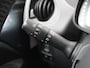 Peugeot 108 Allure 72 pk | Navigatie via Apple Carplay/Android Auto | Achteruitrijcamera | LED Dagrijverlichting | Keyless Entry/Start | Lederen Stuurwiel | DAB Ontvanger | Start/Stop Systeem | Climate Control | 15" Lichtmetalen Velgen |
