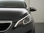 Peugeot 108 Allure 72 pk | Navigatie via Apple Carplay/Android Auto | Achteruitrijcamera | LED Dagrijverlichting | Keyless Entry/Start | Lederen Stuurwiel | DAB Ontvanger | Start/Stop Systeem | Climate Control | 15" Lichtmetalen Velgen |