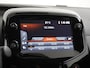Peugeot 108 Allure 72 pk | Navigatie via Apple Carplay/Android Auto | Achteruitrijcamera | LED Dagrijverlichting | Keyless Entry/Start | Lederen Stuurwiel | DAB Ontvanger | Start/Stop Systeem | Climate Control | 15" Lichtmetalen Velgen |
