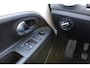 Volkswagen Up! 1.0 BMT high up! Bluetooth, Parkeersensoren, Cruise-Control, LM-Velgen en Keurig onderhouden!