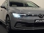 Volkswagen Golf 1.0 TSI Life 6-BAK SFEERVER. VIRTUAL LED PDC GARANTIE NAP APK