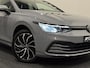 Volkswagen Golf 1.0 TSI Life 6-BAK SFEERVER. VIRTUAL LED PDC GARANTIE NAP APK