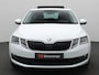 Skoda Octavia Combi 1.4 TSI Greentech Style Business 150PK DSG Pano-Schuifdak, Adaptieve Cruise Controle, Parkeersensoren voor en achter, Navi, Clima, Stoelverwarming, Voorruitverwarming, Trekhaak, 18" LM Velgen