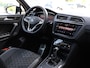 Volkswagen Tiguan 1.5 TSI R-Line 150PK DSG Black Style | Panoramadak | Keyless | Trekhaak | Camera | NL Auto