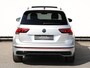 Volkswagen Tiguan 1.5 TSI R-Line 150PK DSG Black Style | Panoramadak | Keyless | Trekhaak | Camera | NL Auto