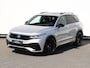 Volkswagen Tiguan 1.5 TSI R-Line 150PK DSG Black Style | Panoramadak | Keyless | Trekhaak | Camera | NL Auto