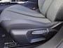 Peugeot 2008 1.2 PureTech 130pk Automaat Allure Navigatie Apple Carplay/Android Auto 360 camera Parkeersensoren Blind Spot Assist Adaptive Cruise Control Stoelverwarming Getinte ramen Climate Control