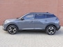 Peugeot 2008 1.2 PureTech 130pk Automaat Allure Navigatie Apple Carplay/Android Auto 360 camera Parkeersensoren Blind Spot Assist Adaptive Cruise Control Stoelverwarming Getinte ramen Climate Control