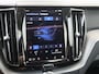Volvo XC60 T6 AWD Ultimate Dark | Panoramadak | Luchtvering | Trekhaak | HU