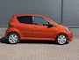 Toyota Aygo 1.0 VVT-i Dynamic Orange / Dealer Onderhouden / Airco / Isofix / Elektrische Ramen Voor / Bluetooth /