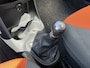 Toyota Aygo 1.0 VVT-i Dynamic Orange / Dealer Onderhouden / Airco / Isofix / Elektrische Ramen Voor / Bluetooth /